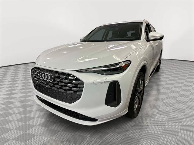 Used 2025 Audi Q5 Premium Plus w/ Premium Plus AWD/4WD image 5