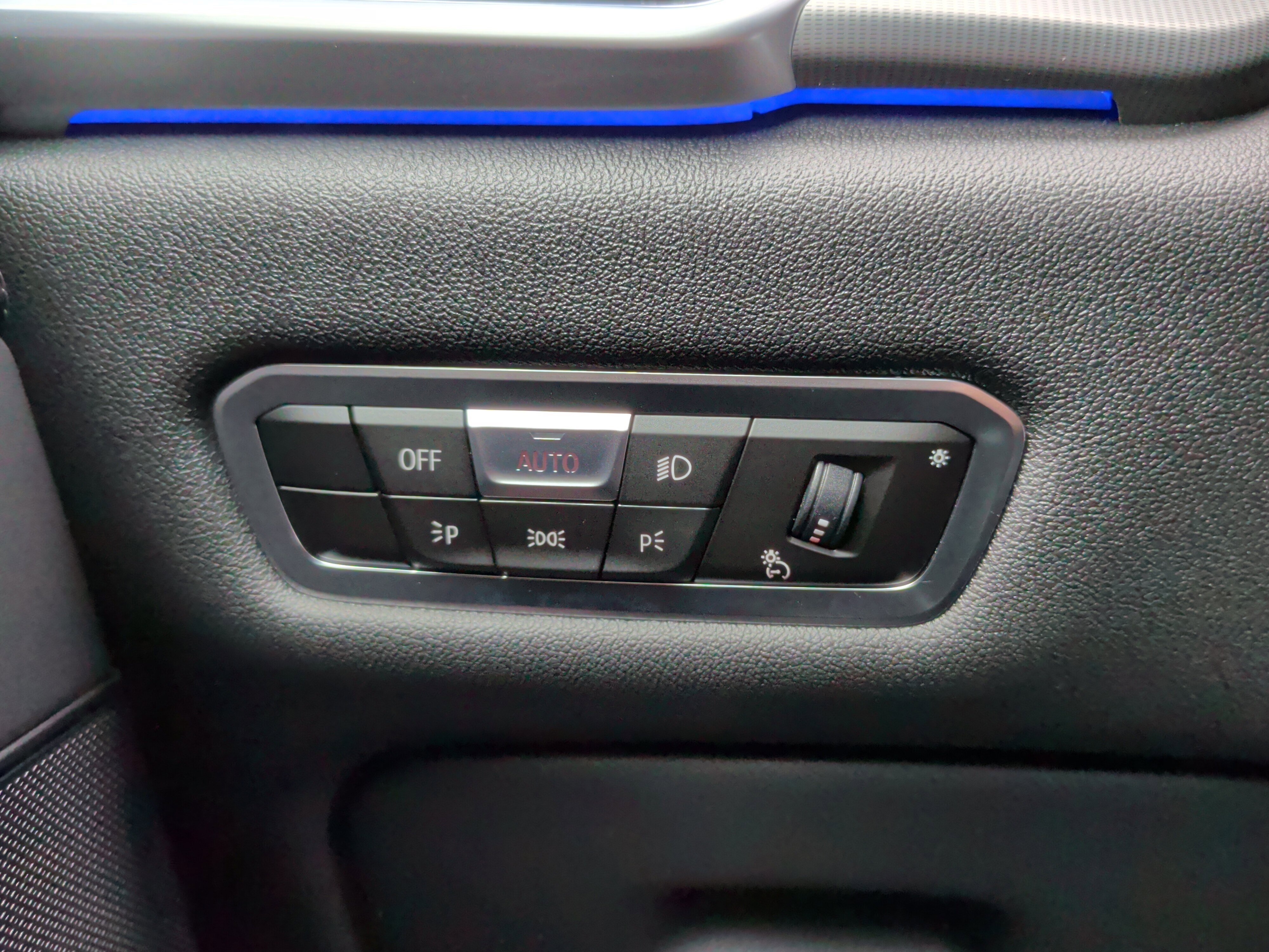 Used 2022 BMW X5 xDrive40i w/ M Sport Package AWD/4WD image 24