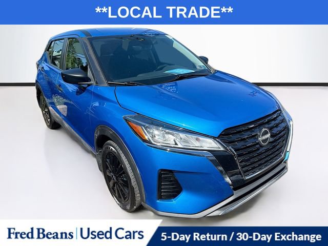 Used 2022 Nissan Kicks S w/ Interior Electronics Package FWD image 1