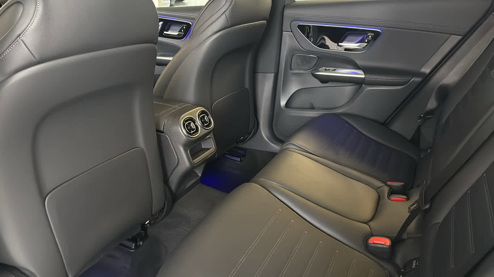 New 2026 Mercedes-Benz GLC 43 AMG 4MATIC image 30