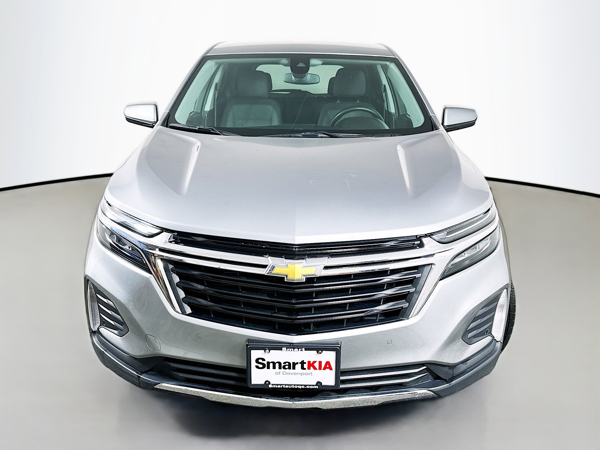 Used 2024 Chevrolet Equinox LT FWD image 2