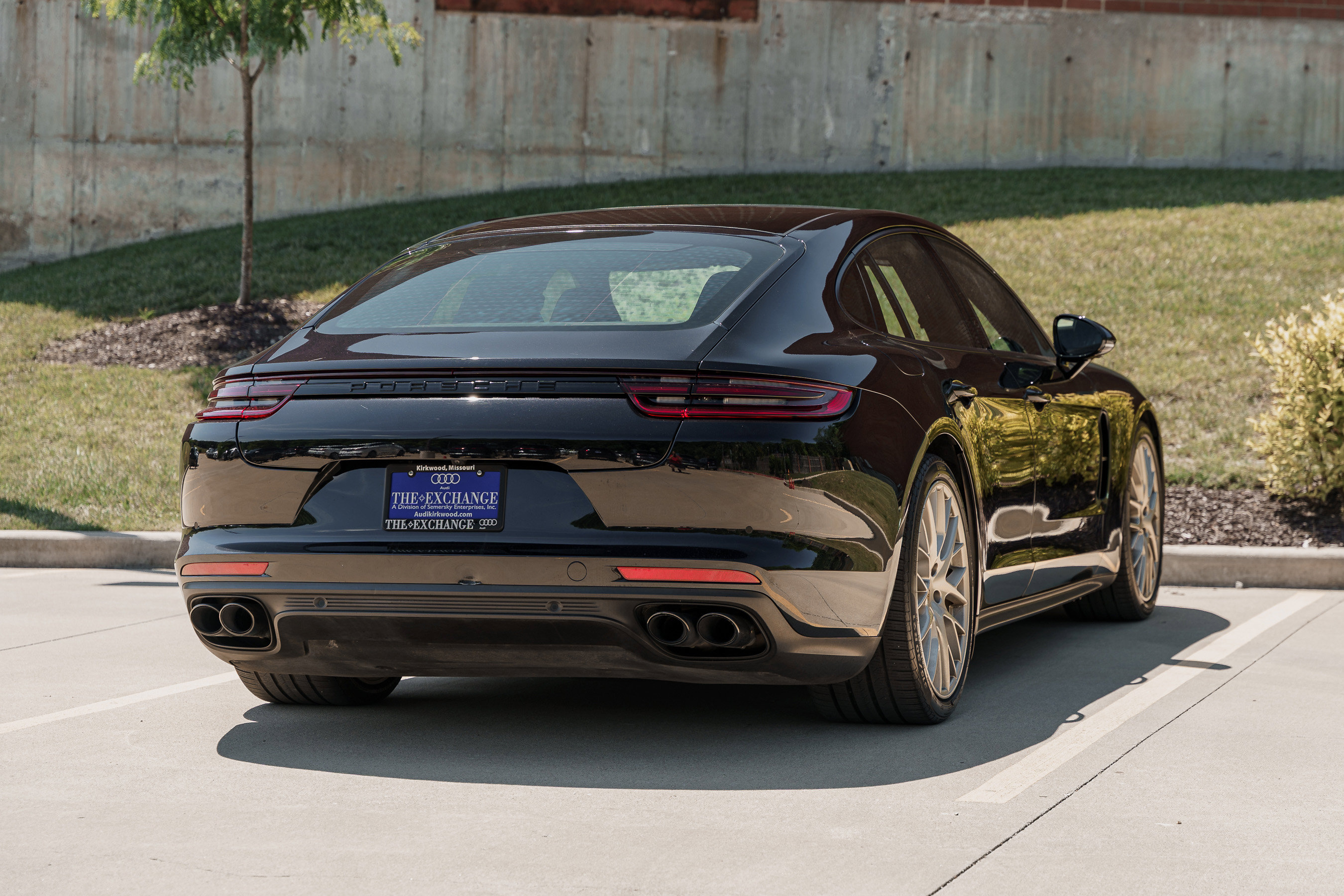 Used 2020 Porsche Panamera 4 AWD/4WD image 4