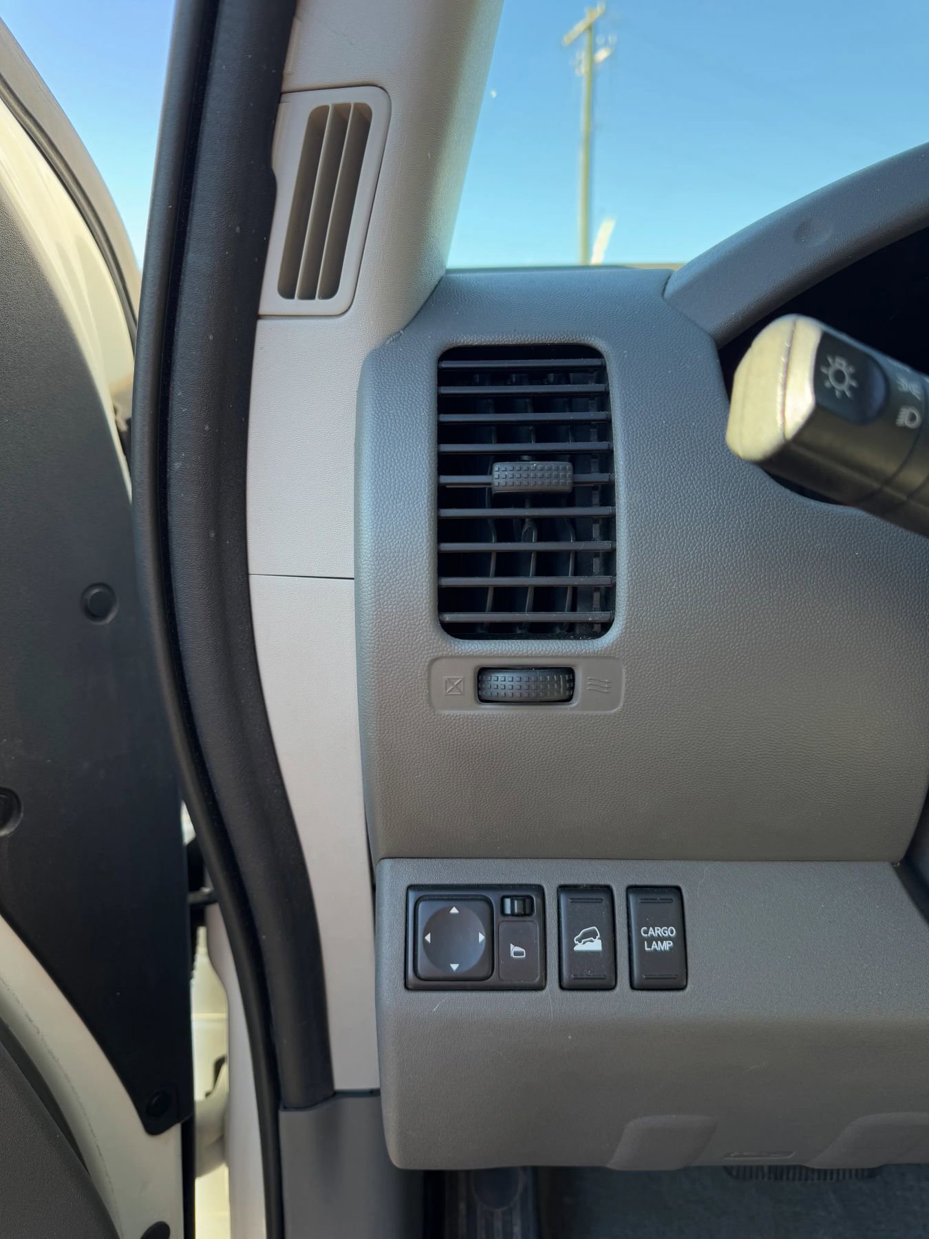 Used 2018 Nissan Frontier SV image 16