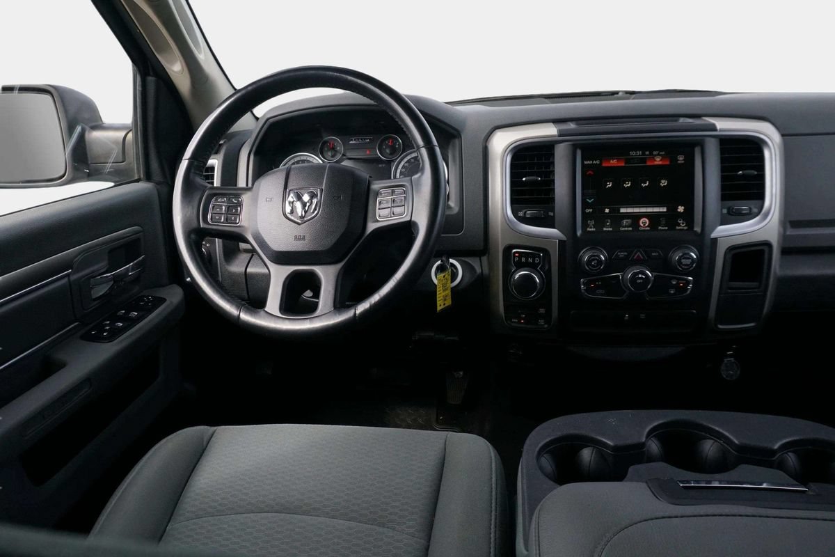 Used 2015 RAM 1500 Classic SLT w/ Luxury Group AWD/4WD image 22