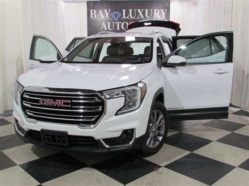 Used 2023 GMC Terrain SLT image 70