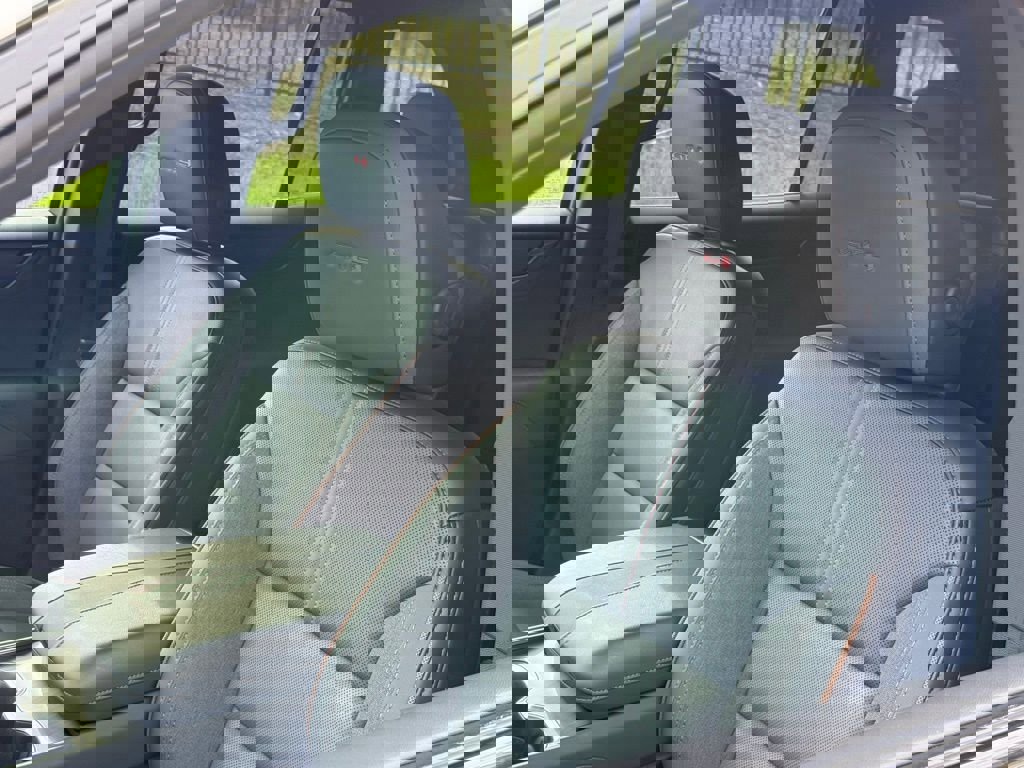 Used 2024 GMC Acadia AT4 w/ Super Cruise Package image 21