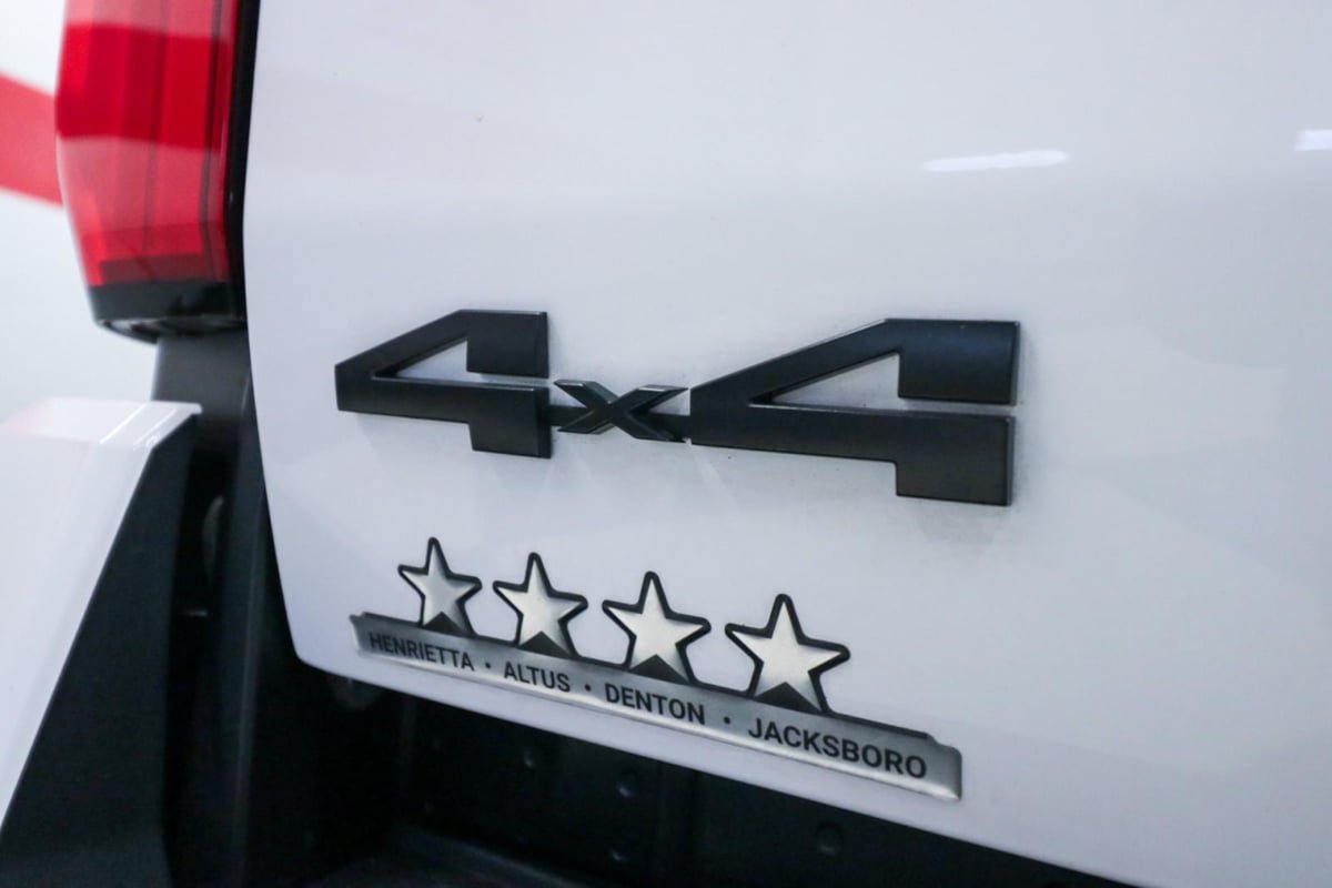 Used 2025 Toyota Tacoma TRD Sport AWD/4WD image 25