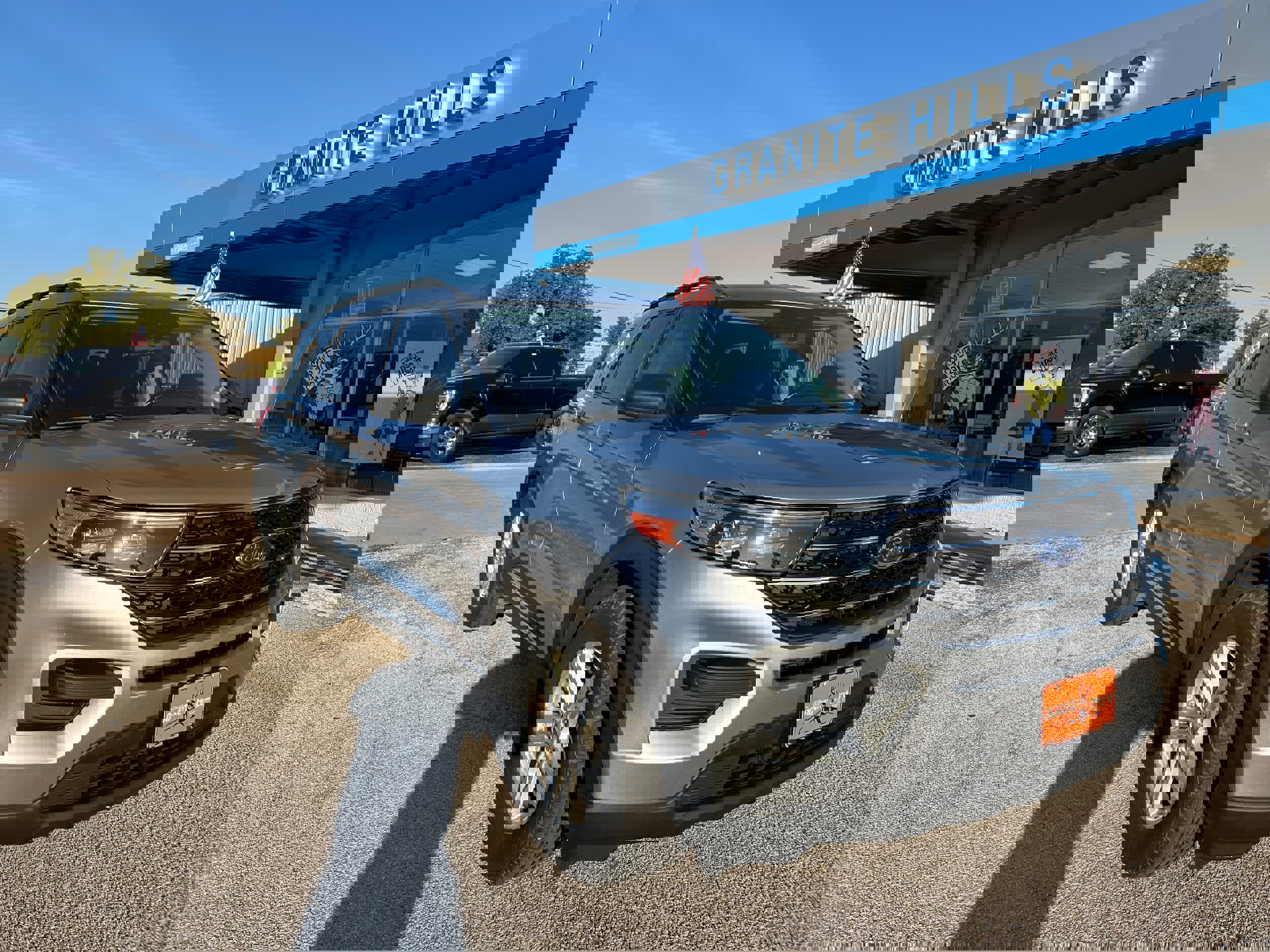 Used 2020 Ford Explorer XLT image 1