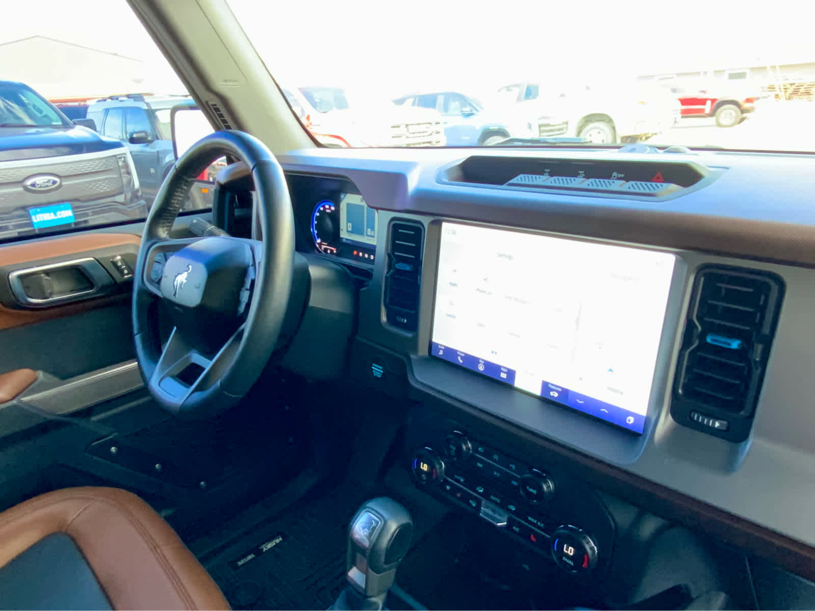 Used 2023 Ford Bronco Outer Banks image 41