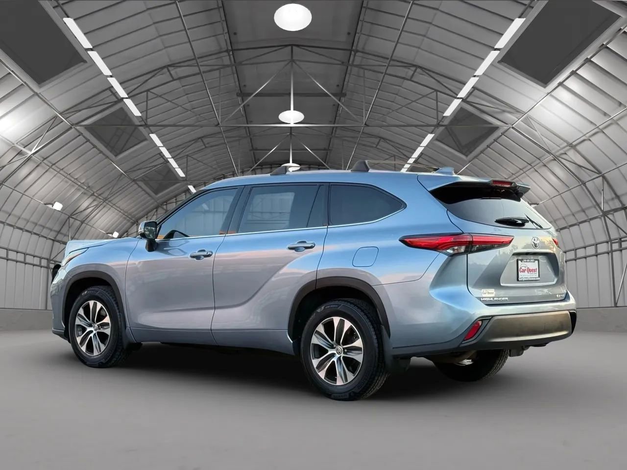 Used 2020 Toyota Highlander XLE image 5