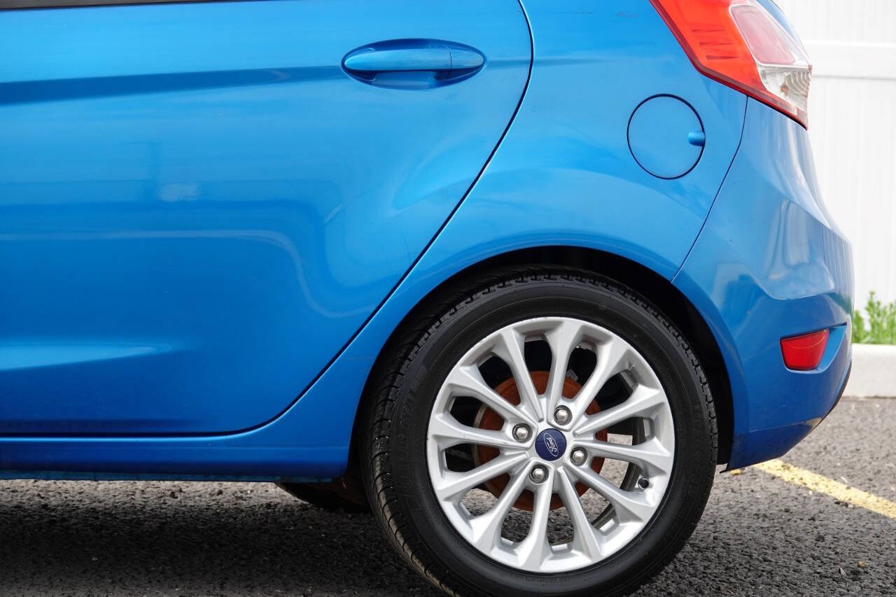 Used 2014 Ford Fiesta SE w/ Equipment Group 201A FWD image 20