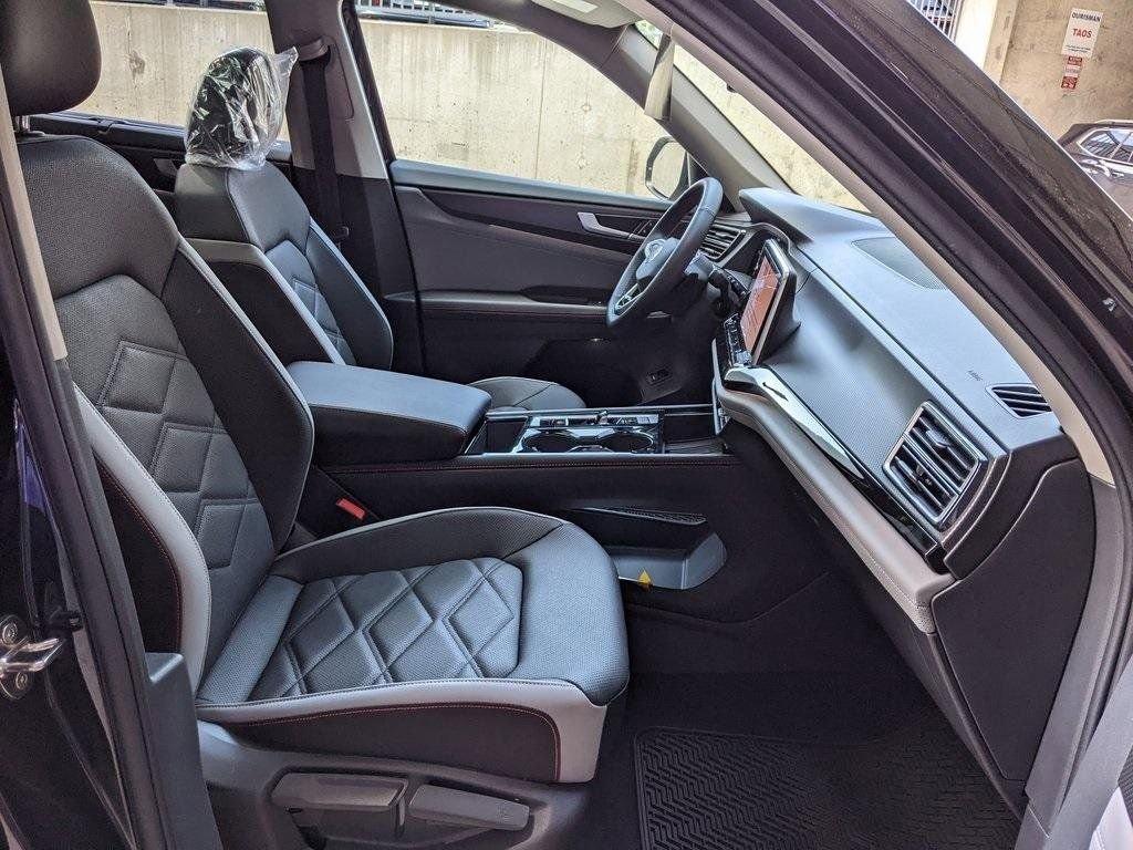New 2026 Volkswagen Atlas Peak Edition image 25