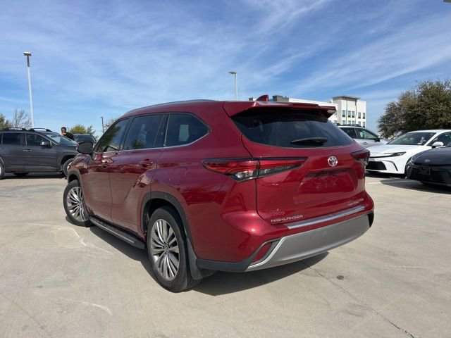 Used 2023 Toyota Highlander Platinum image 7