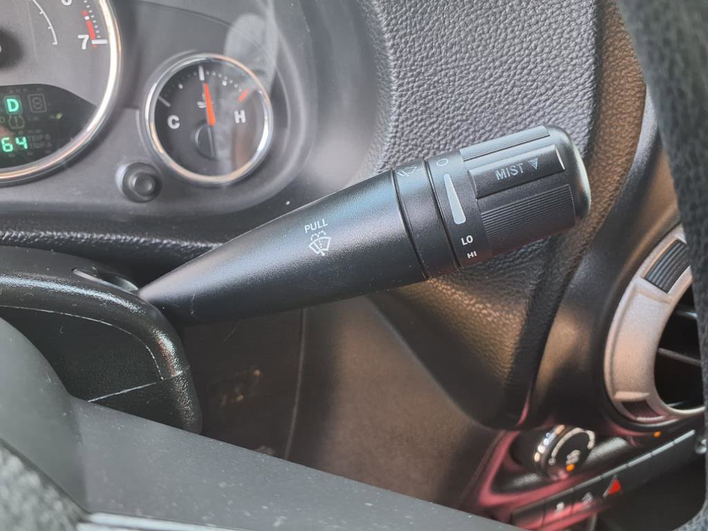 Used 2013 Jeep Wrangler Freedom Edition image 17