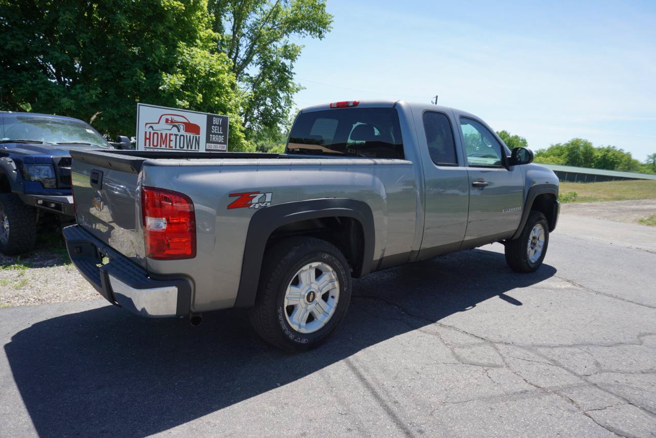 Used 2008 Chevrolet Silverado 1500 LT w/ Power Pack Plus AWD/4WD image 3