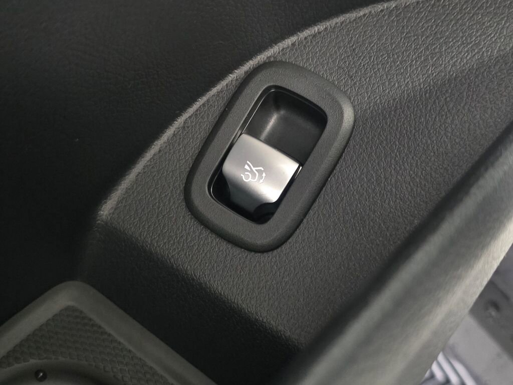 New 2026 Mercedes-Benz GLC 300 4MATIC image 37