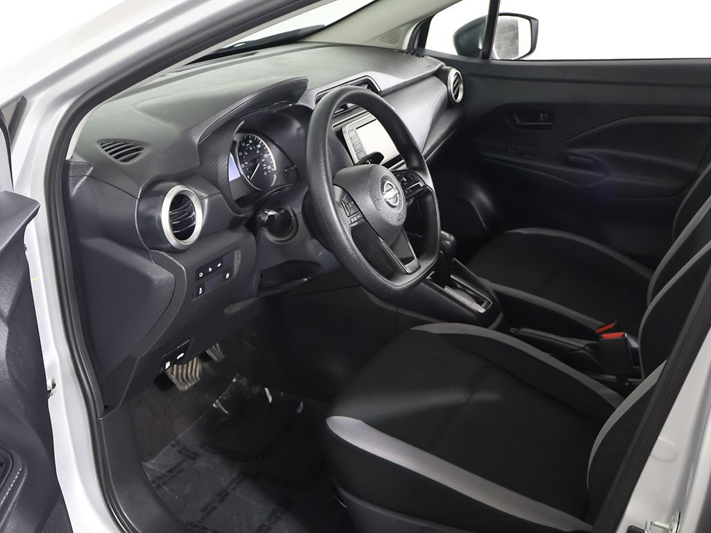 Used 2025 Nissan Versa S FWD image 19