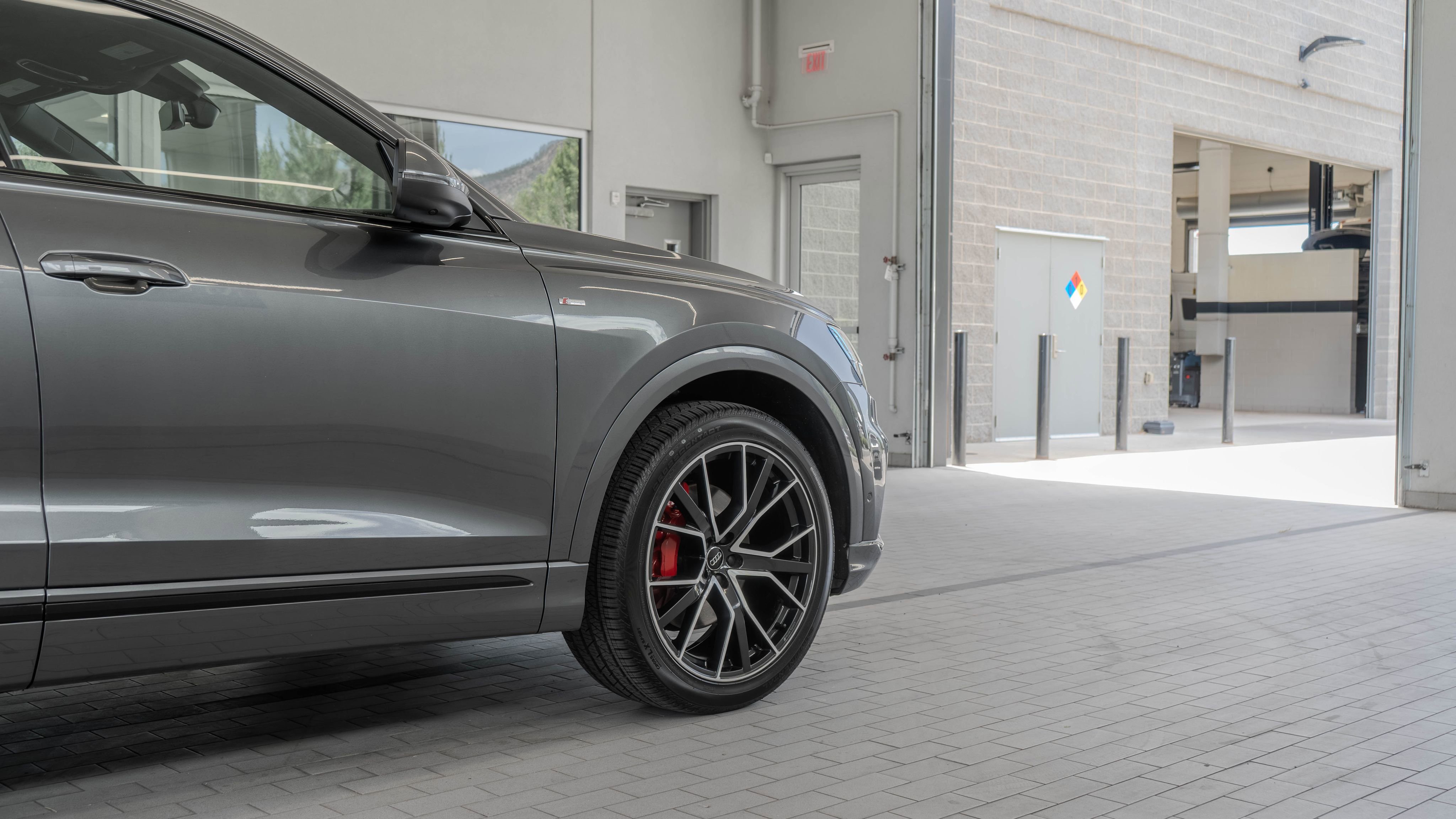 Used 2020 Audi Q8 Premium Plus AWD/4WD image 29