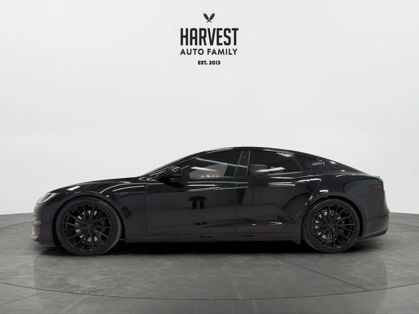 Used 2023 Tesla Model S Plaid AWD/4WD image 2