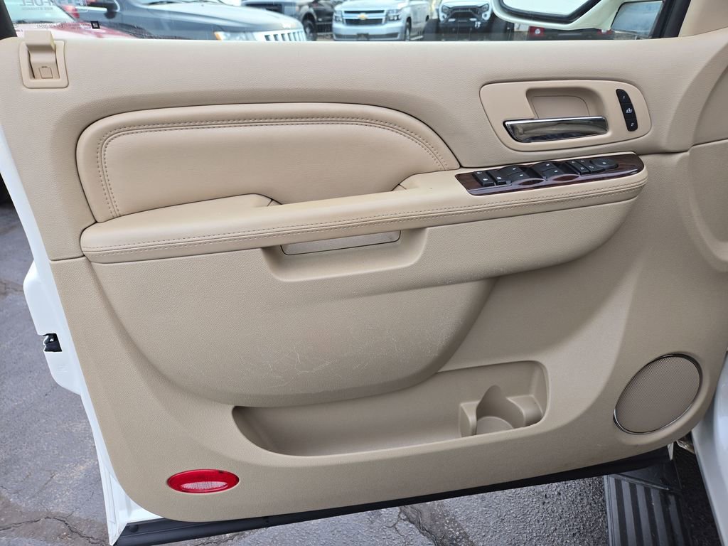 Used 2013 Cadillac Escalade EXT Premium image 12