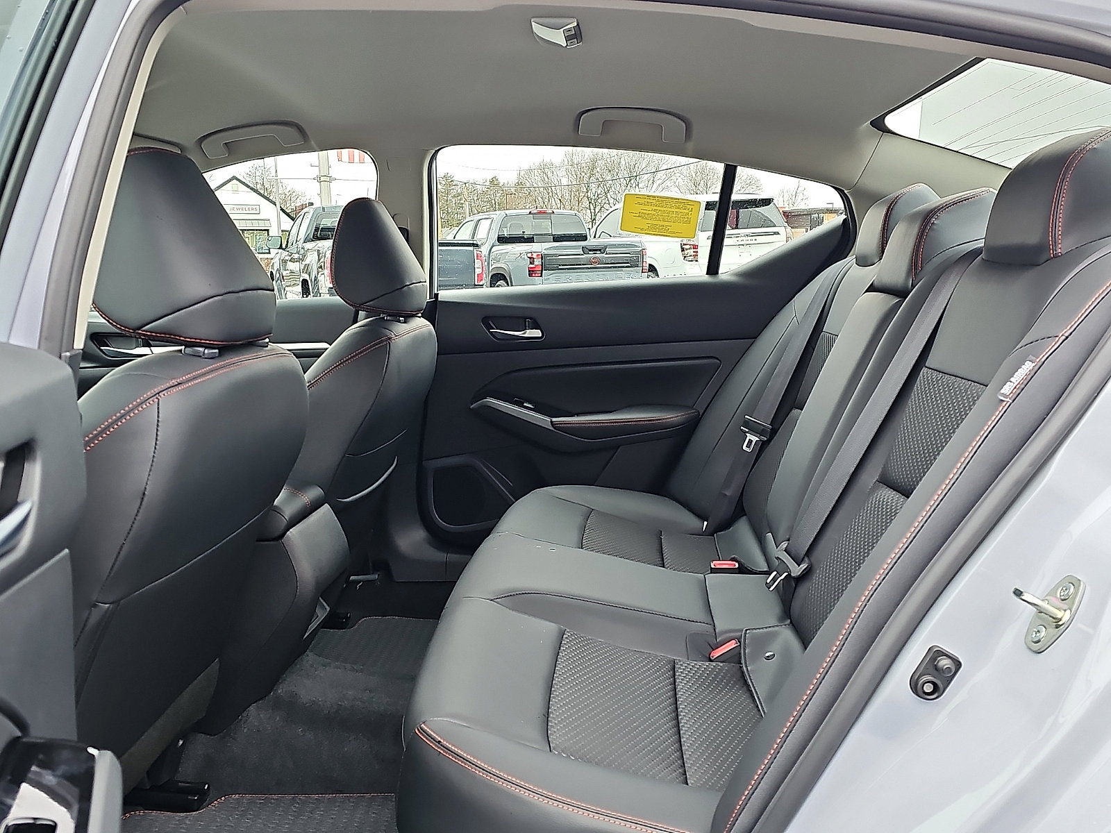Used 2025 Nissan Altima 2.5 SR AWD/4WD image 10