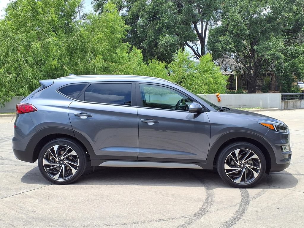 Used 2019 Hyundai Tucson Sport FWD image 2