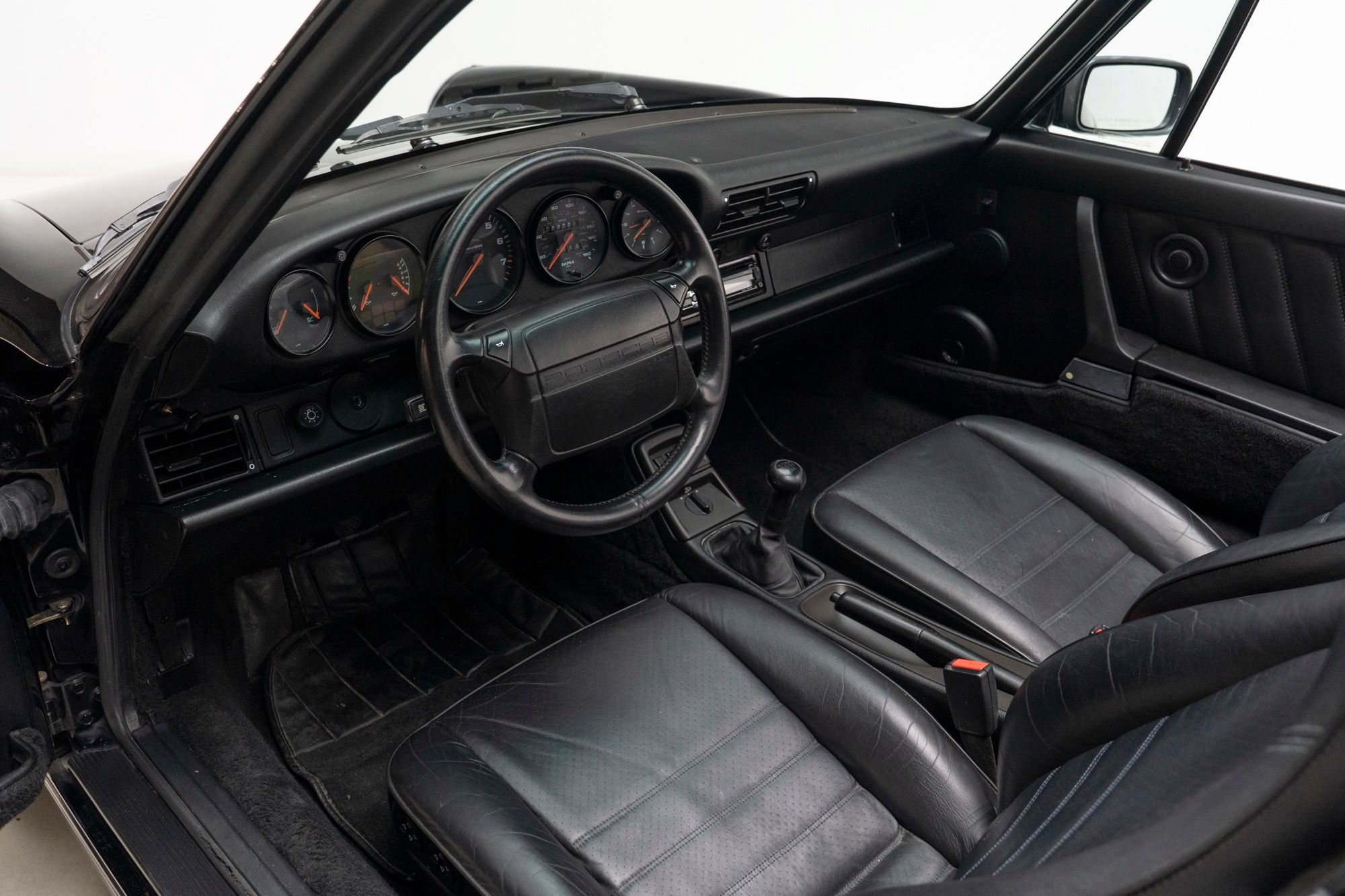 Used 1991 Porsche 911 Carrera RWD image 10
