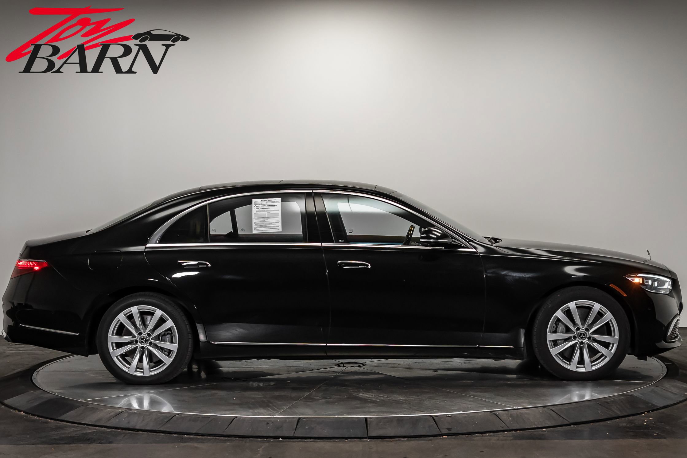 Used 2022 Mercedes-Benz S 500 4MATIC w/ 3D Technology Package image 6