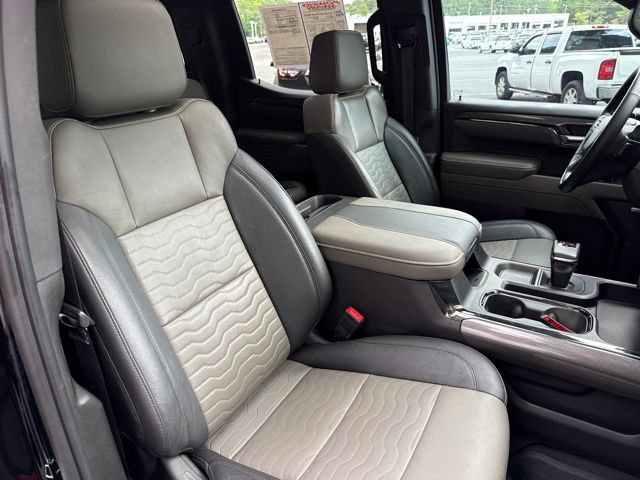 Used 2023 Chevrolet Silverado 1500 ZR2 w/ Technology Package AWD/4WD image 32