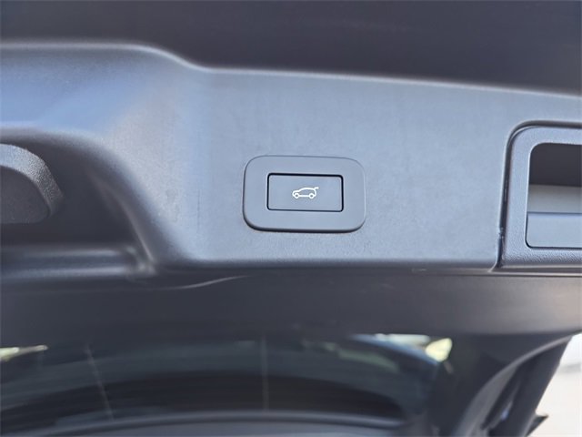 Used 2024 Land Rover Range Rover Evoque S image 16