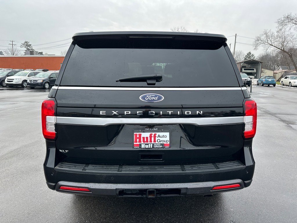 Used 2022 Ford Expedition XLT image 7