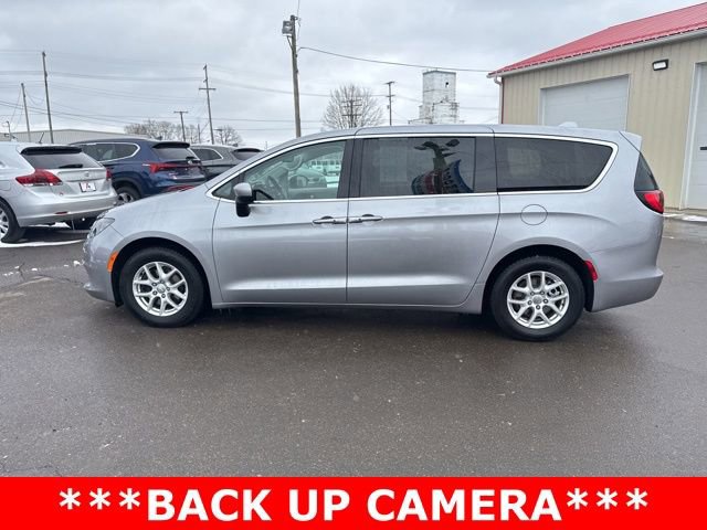 Used 2017 Chrysler Pacifica Touring image 6