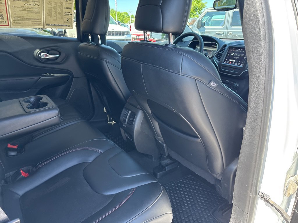 Used 2022 Jeep Cherokee Trailhawk w/ Comfort/Convenience Group AWD/4WD image 42