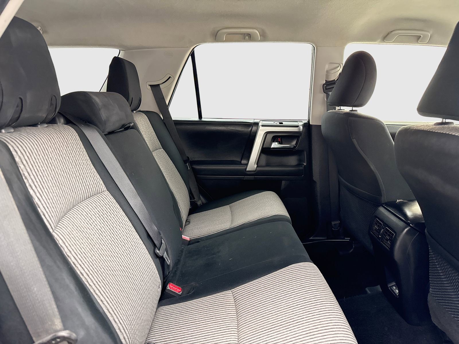 Used 2023 Toyota 4Runner SR5 AWD/4WD image 44