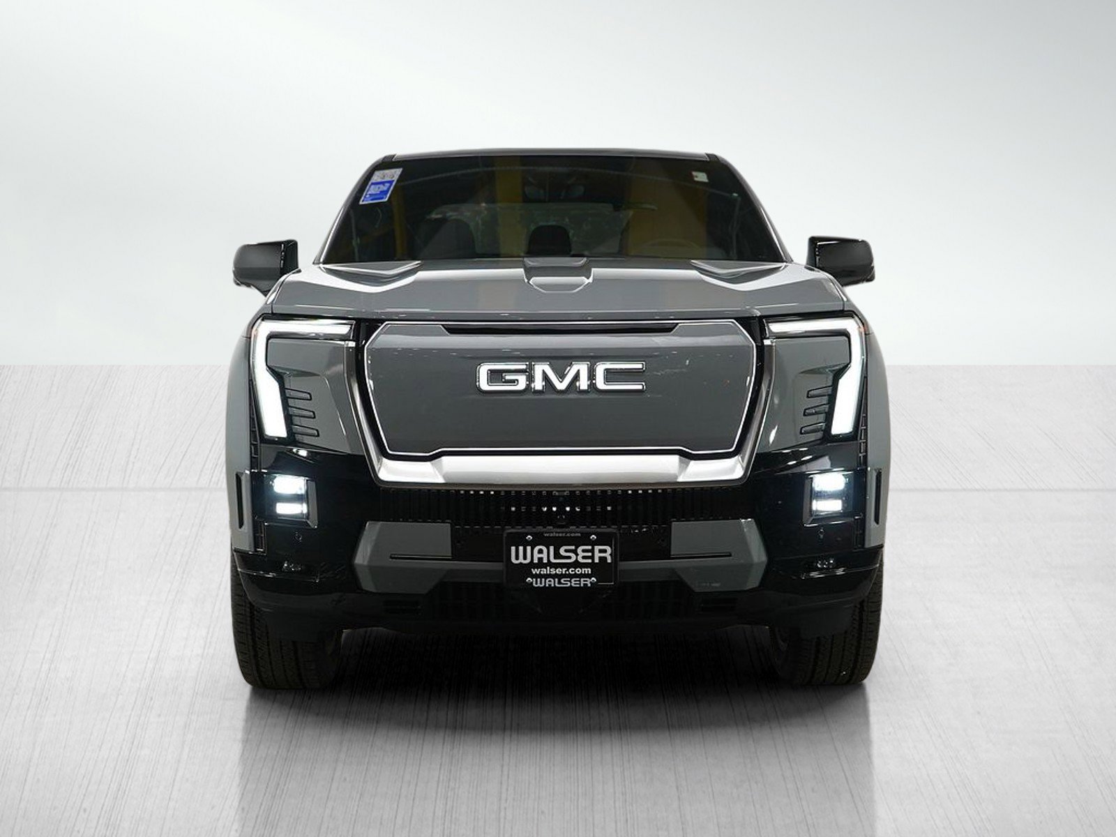 Used 2024 GMC Sierra EV Denali image 8