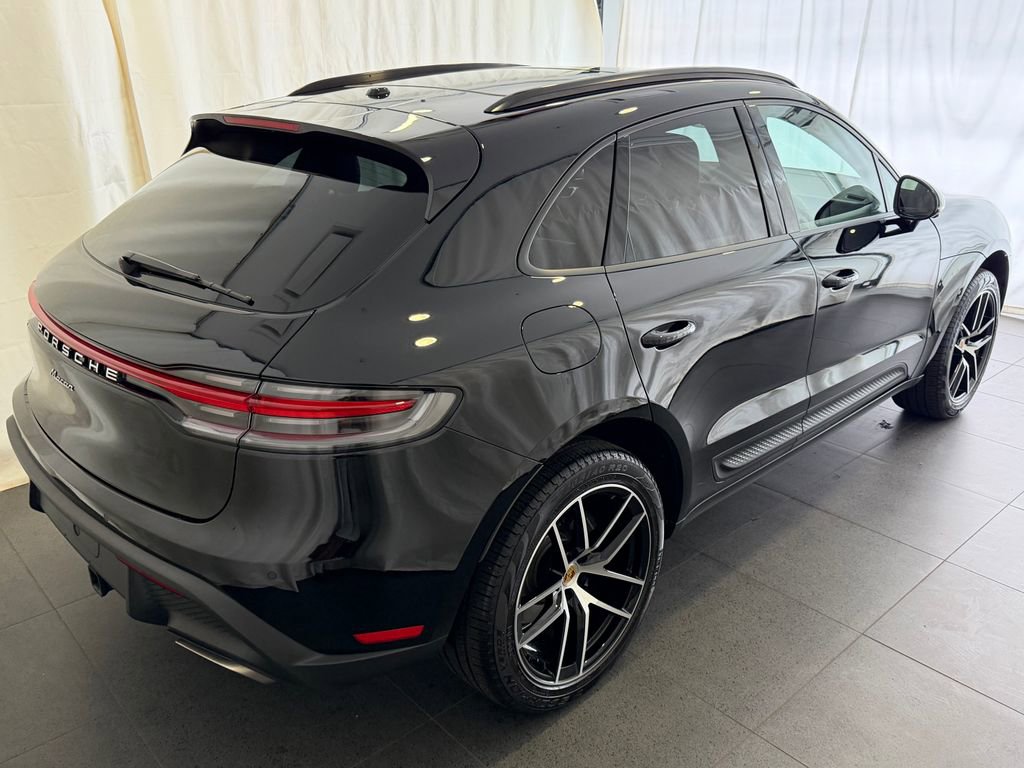 Used 2025 Porsche Macan AWD/4WD image 9
