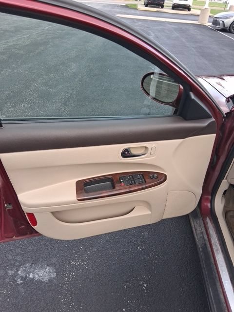 Used 2009 Buick LaCrosse CX FWD image 11