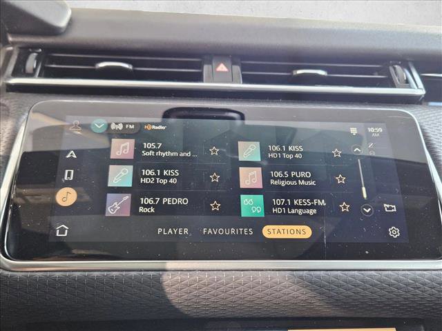 Used 2021 Land Rover Range Rover Velar R-Dynamic S image 11