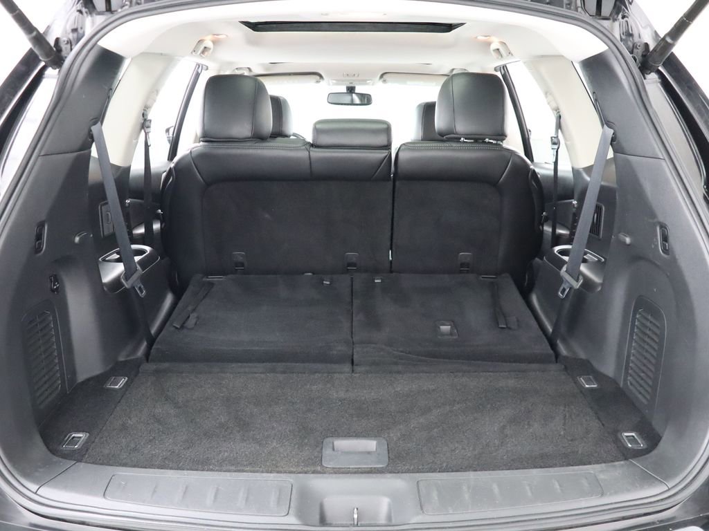 Used 2017 Nissan Pathfinder Platinum w/ Midnight Edition Package image 42