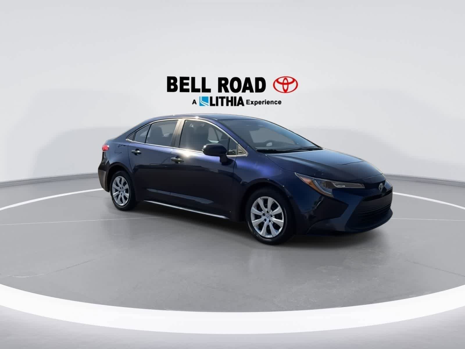 Used 2023 Toyota Corolla LE image 2