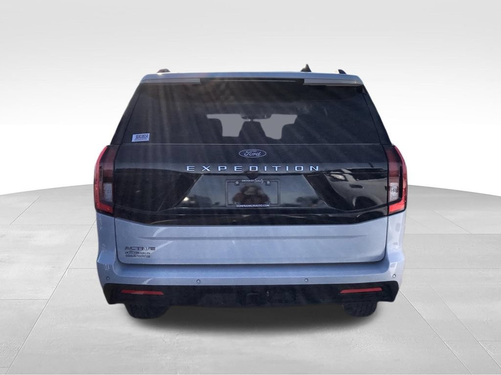 Used 2025 Ford Expedition Active AWD/4WD image 7