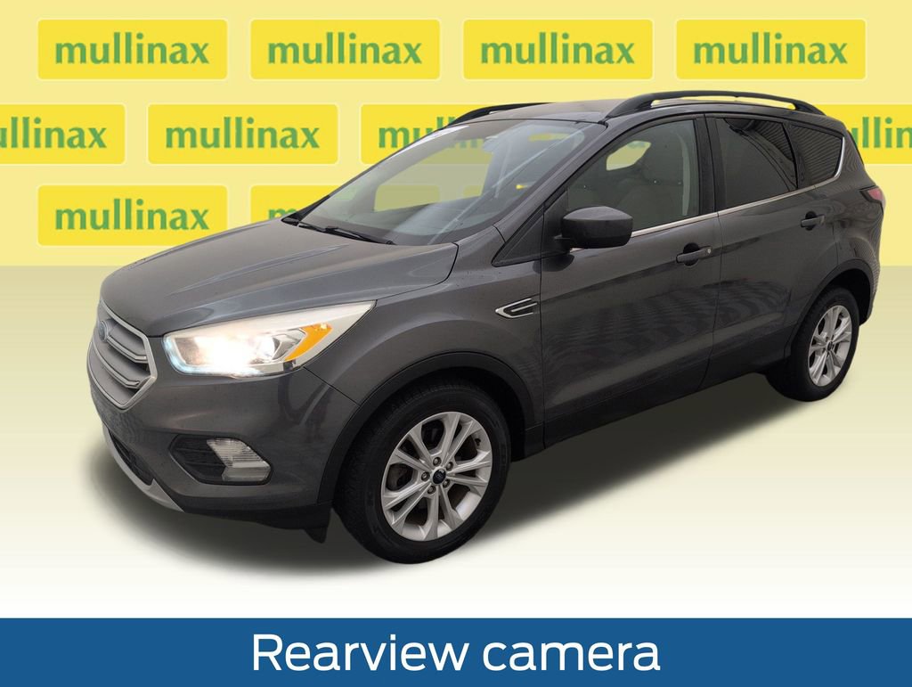Used 2017 Ford Escape SE w/ Equipment Group 201A FWD image 11