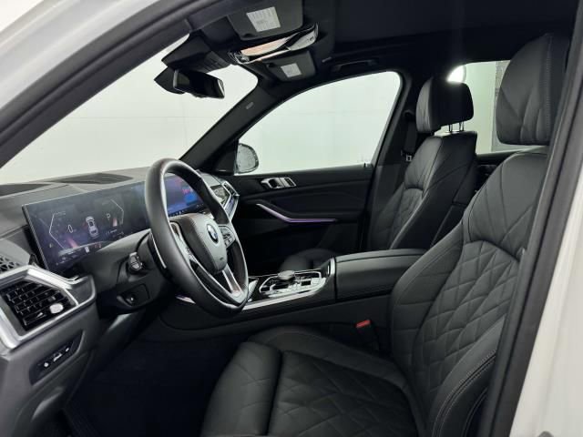 Used 2025 BMW X5 xDrive40i w/ Climate Comfort Package image 4