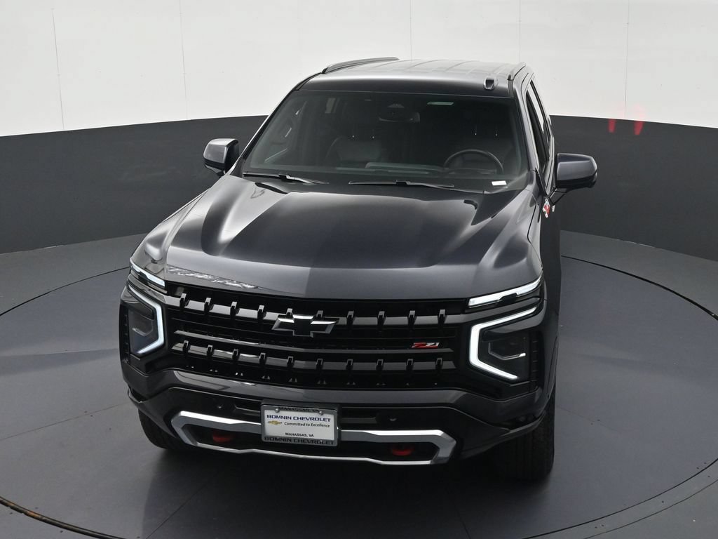 Used 2025 Chevrolet Suburban Z71 AWD/4WD image 29