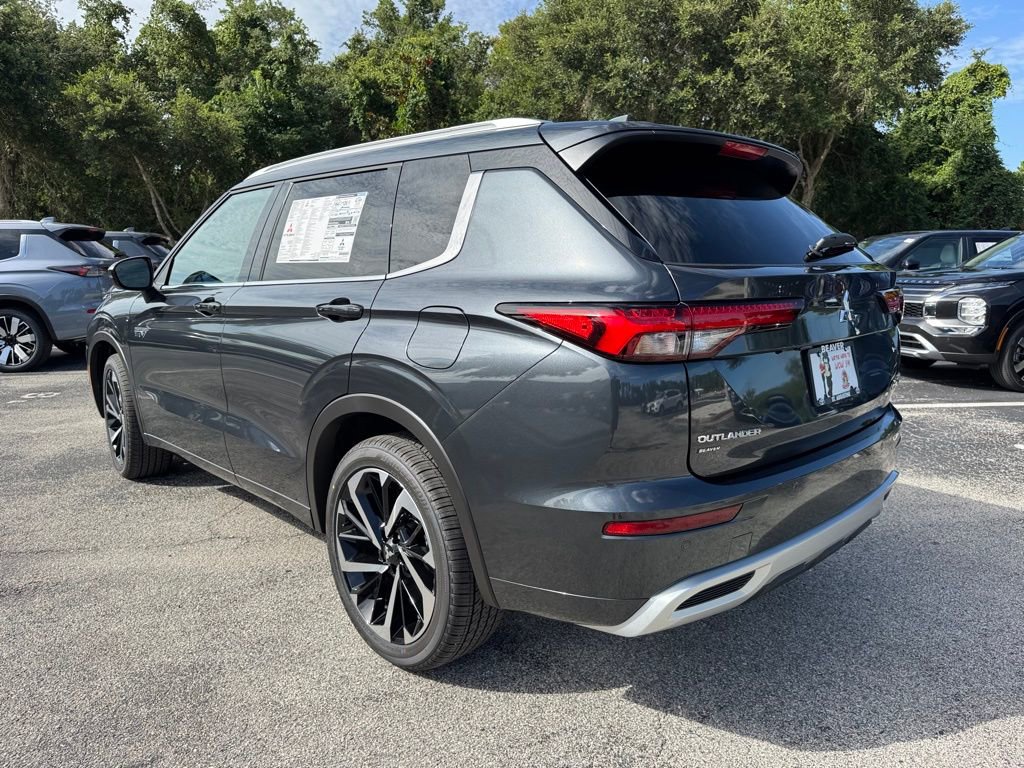 New 2025 Mitsubishi Outlander SEL image 5