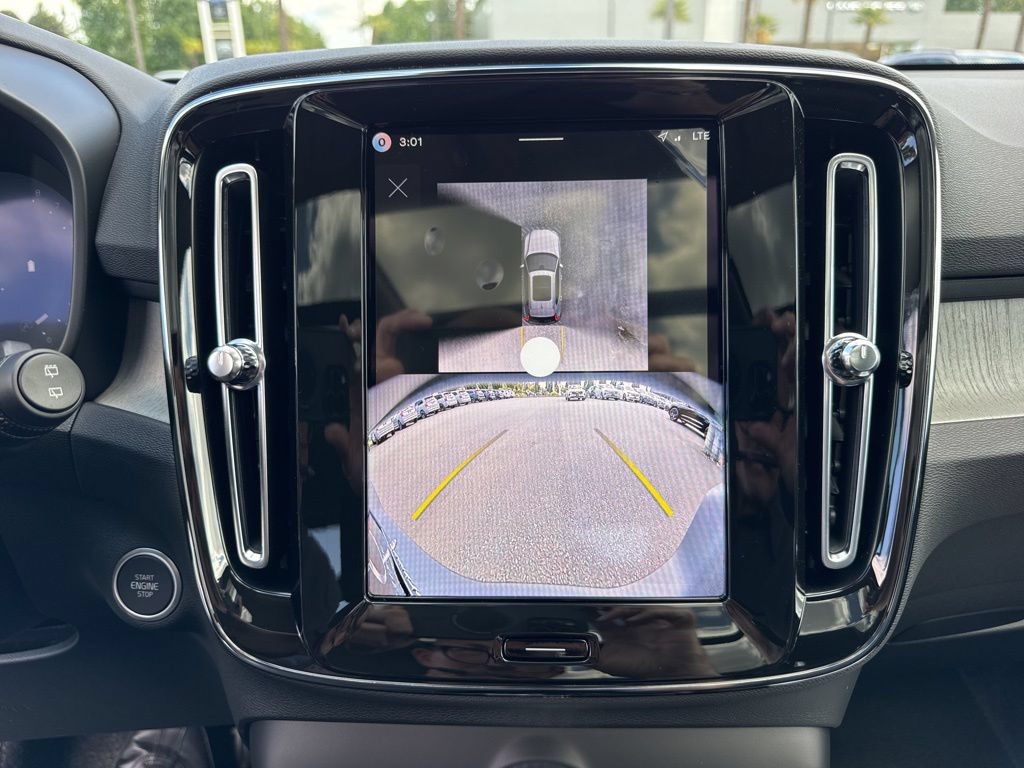 New 2026 Volvo XC40 B5 Plus w/ Climate Package AWD/4WD image 26