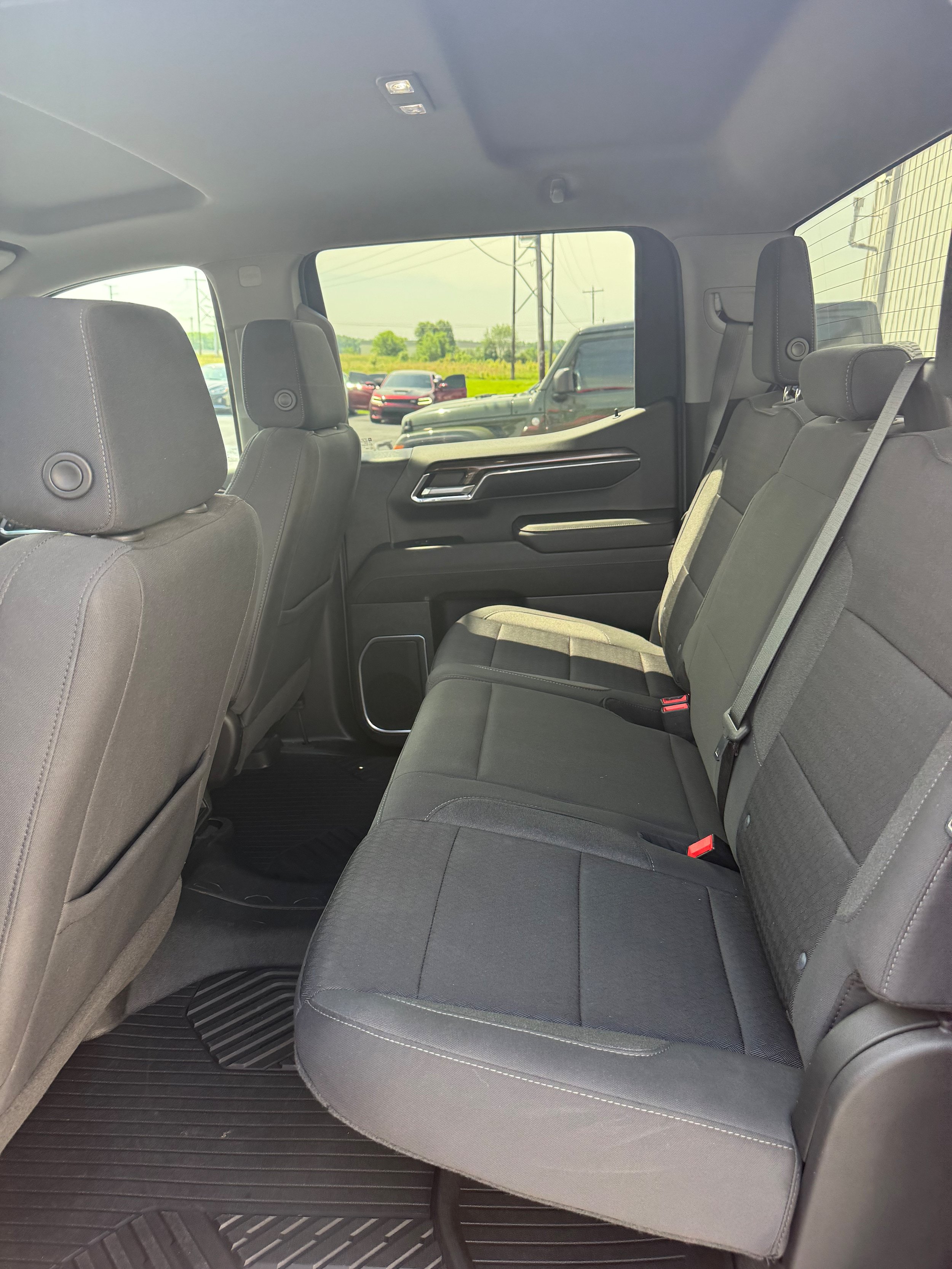 Used 2023 Chevrolet Silverado 1500 RST AWD/4WD image 15