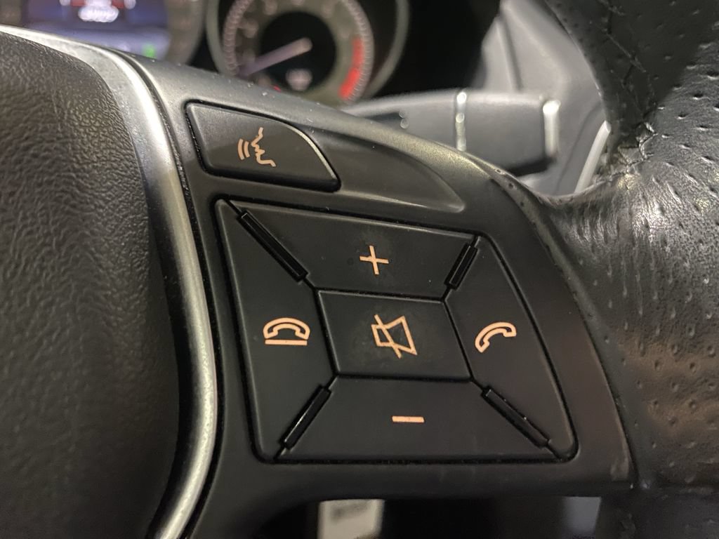 Used 2015 Mercedes-Benz E 400 Cabriolet image 12