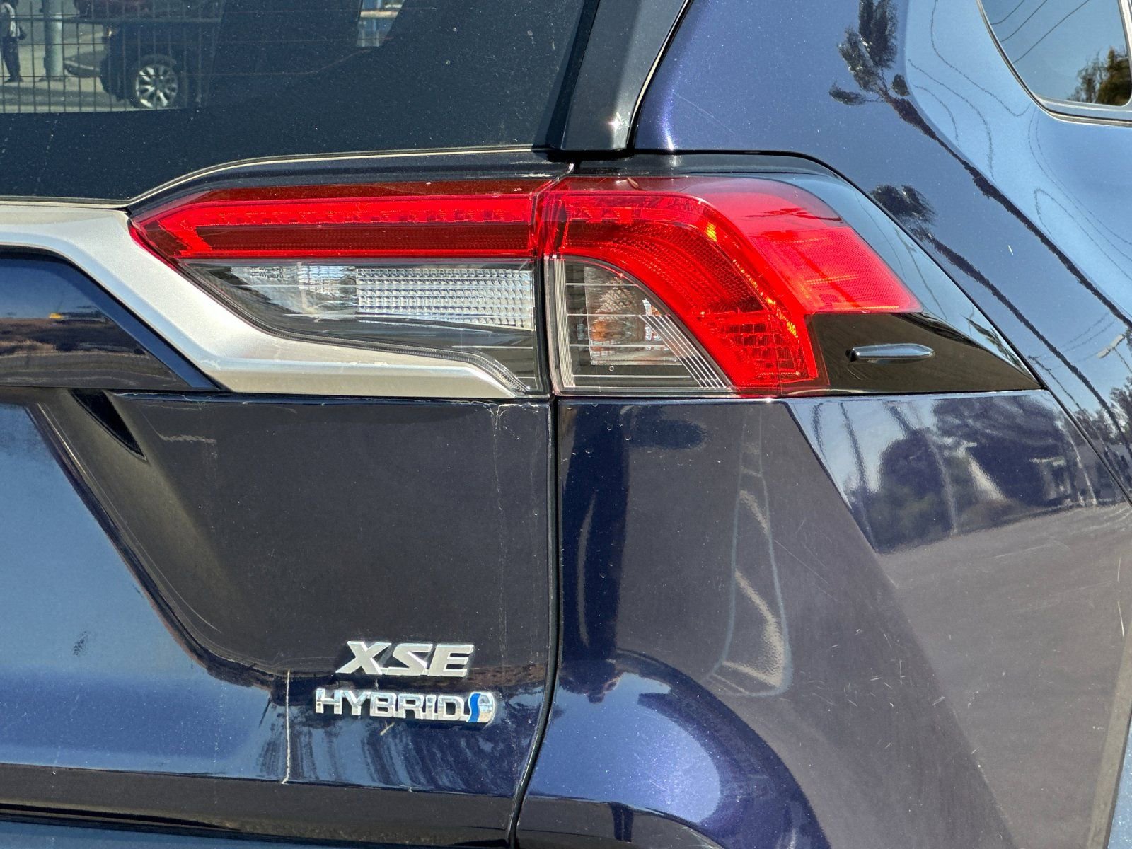 Used 2019 Toyota RAV4 XSE AWD/4WD image 25
