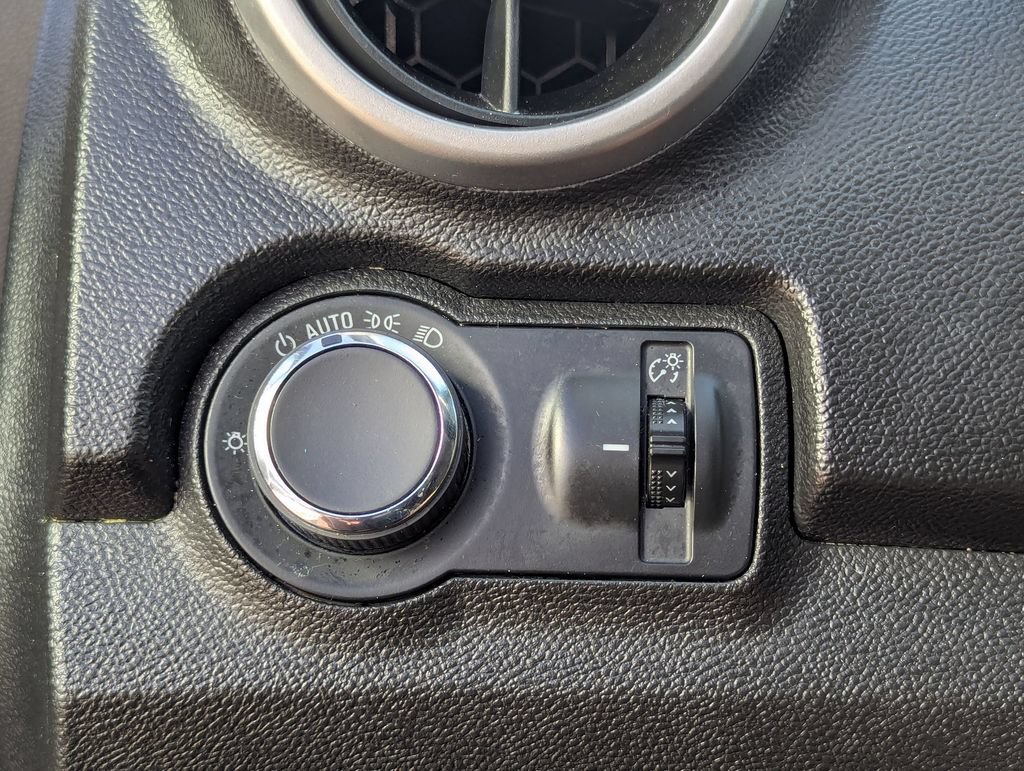 Used 2016 Chevrolet Trax LS FWD image 19